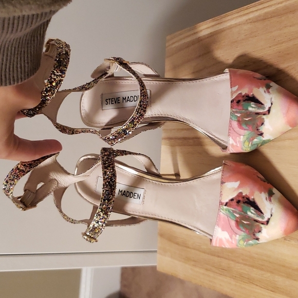 Steve Madden Floral Dress Pumps - Picture 2 of 8